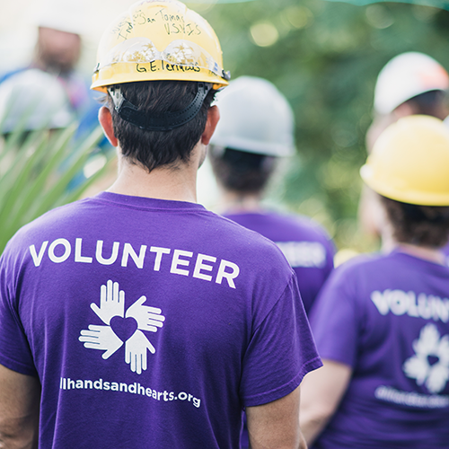 Voluntarios de All Hands and Hearts