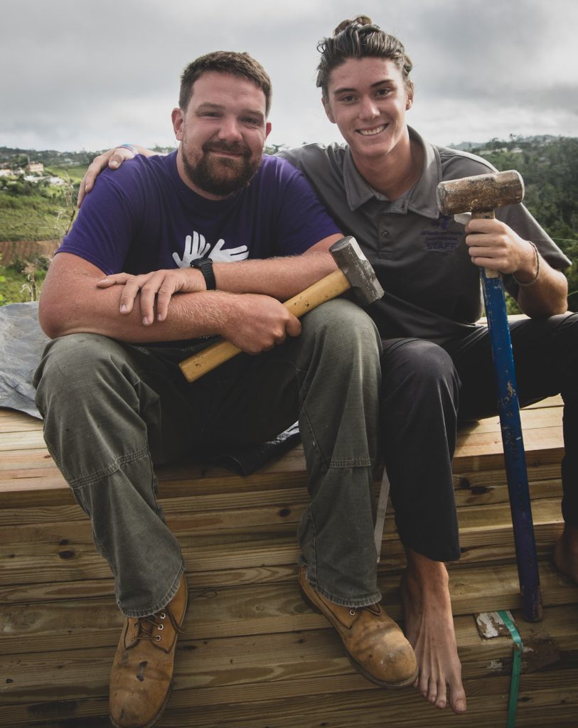 barranquitas_puertorico_pr_usa_hurricane_recovery_volunteer_couple_smiling