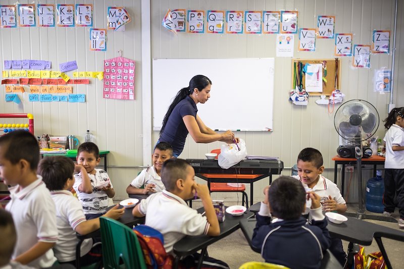 morelos_mexico_earthquake_recovery_schoolbuild_renewal_beneficiary_student_classroom_student_group