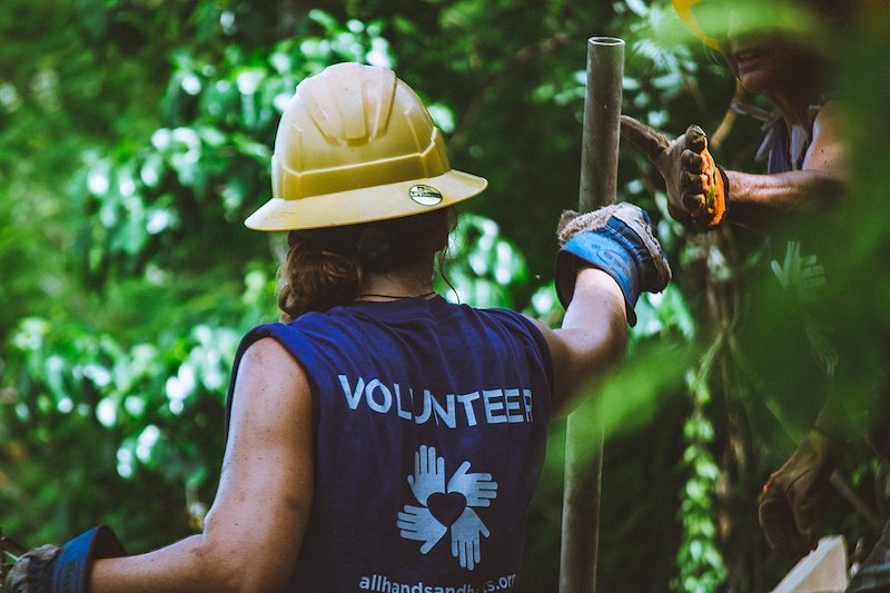 st_john_usvi_usa_hurricane_volunteer_one_working