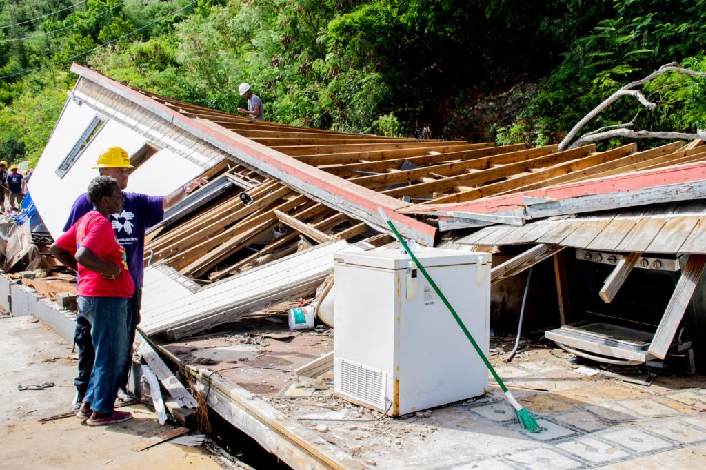 st_thomas_usvi_usa_hurricane_beneficiary_volunteer_couple