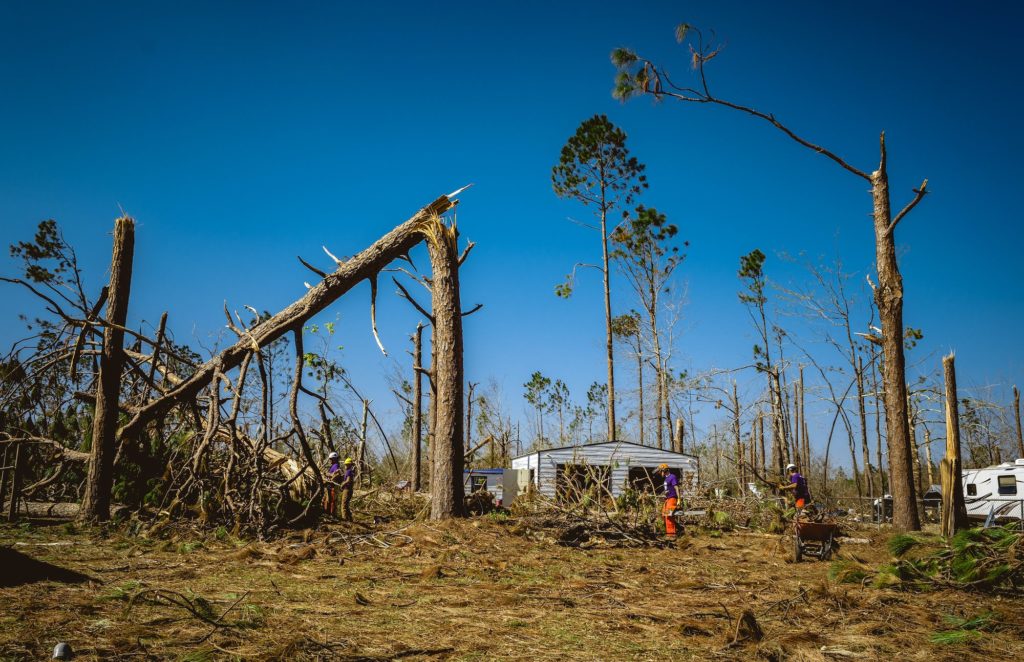 florida_michael_hurricane_response_chainsaw