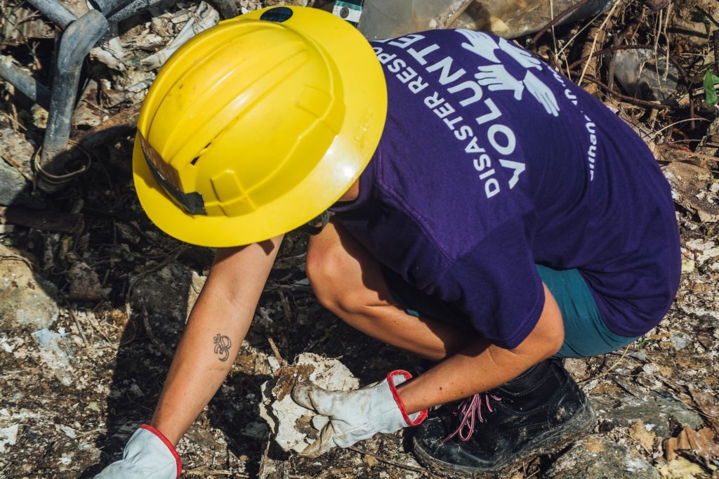 st_john_usa_hurricane_volunteer_one_working